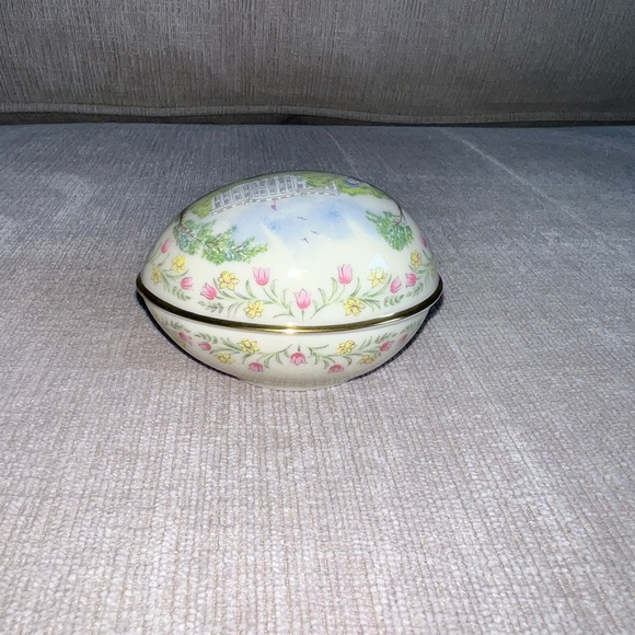 Lenox 1984 Easter Egg - Picture 4 of 9